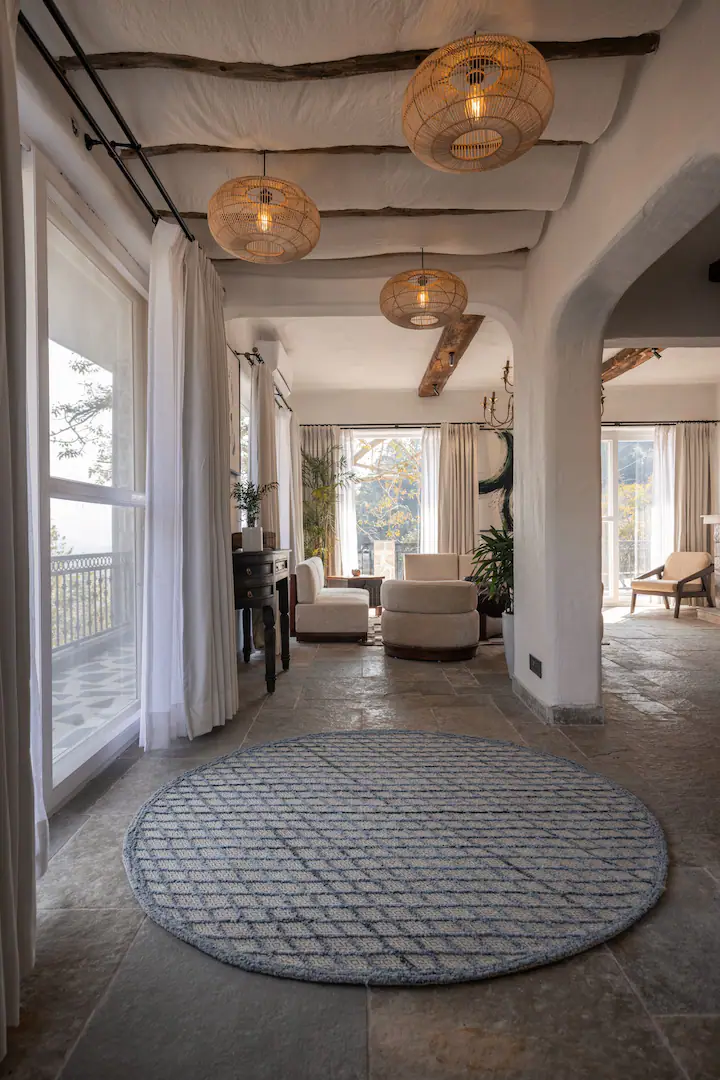 Living Room — Lounge